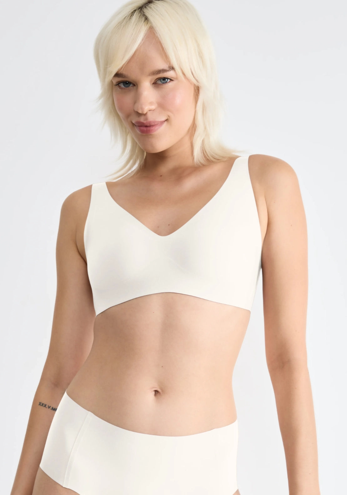 Sloggi Zero Feel Soft Bra 2.0 - White 1 Shaws Department Stores