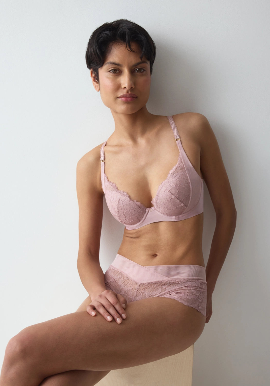 Love In Lace Wired Padded Bra - Sophia