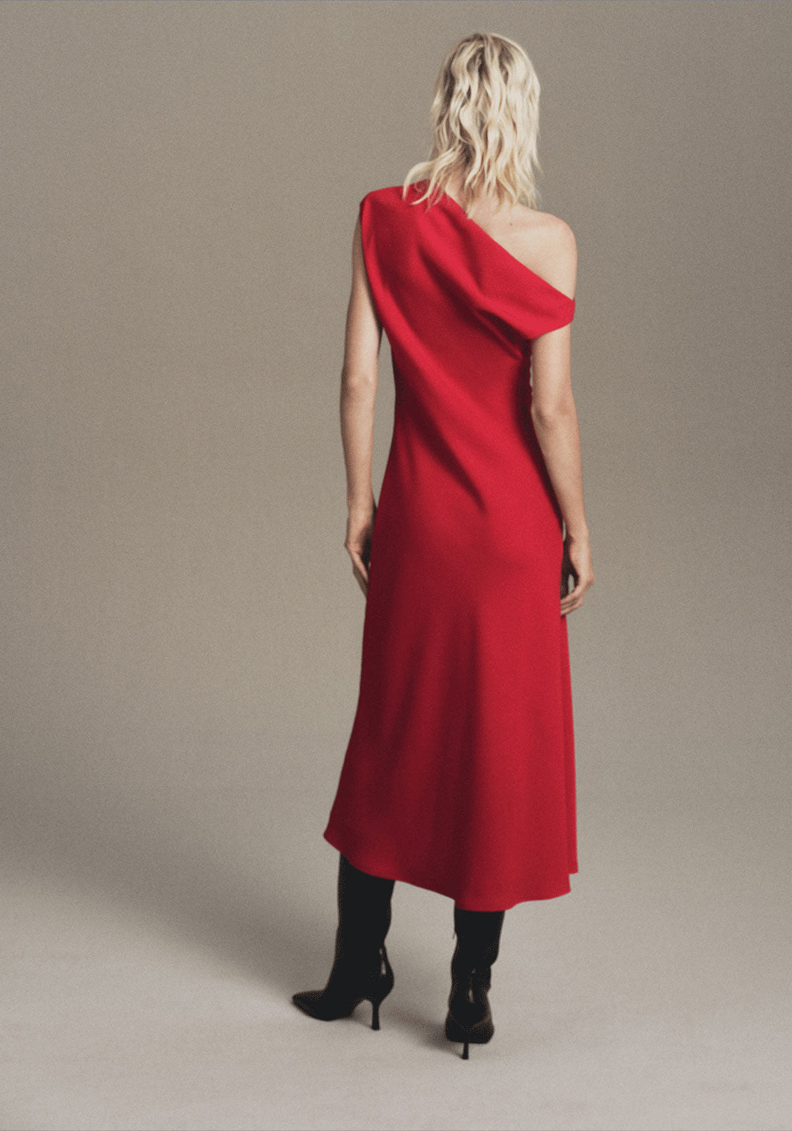 A-Line Dress With Asymmetrical Neckline - Red