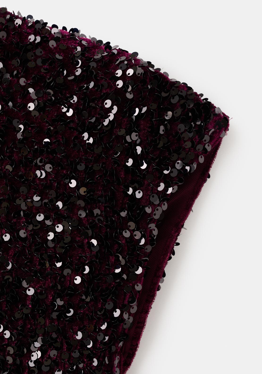 Sequin Dress With Open Back - Burgundy