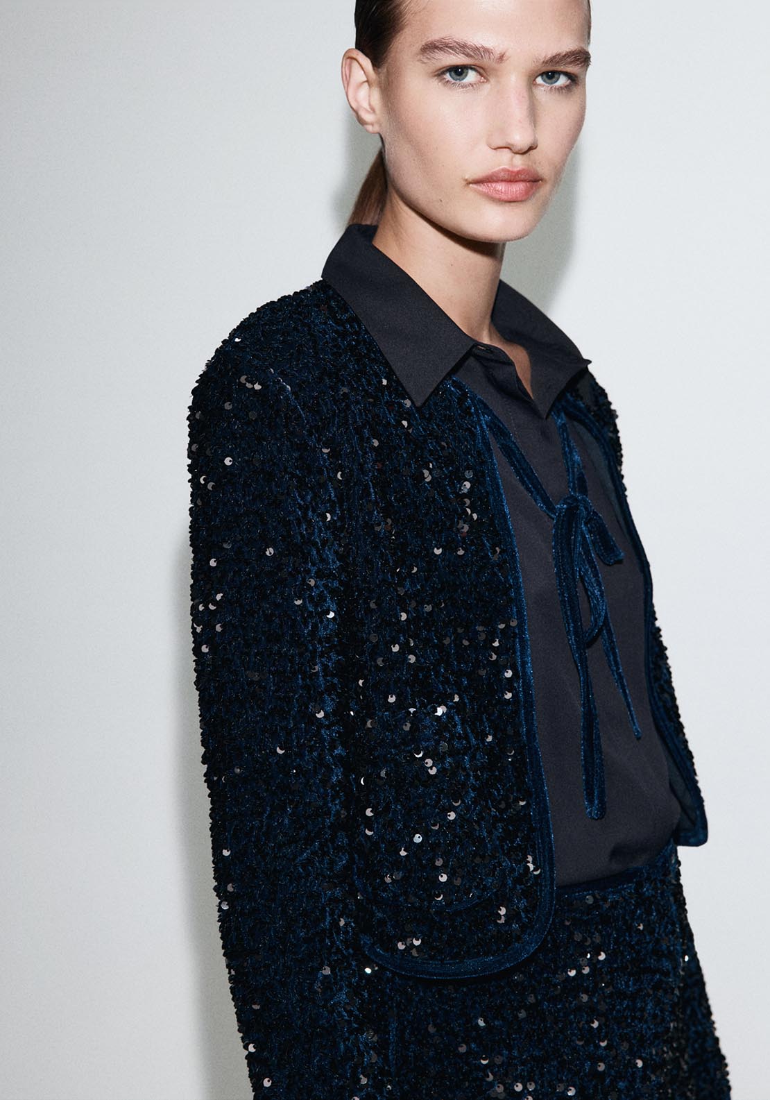 Velvet Jacket With Sequins And Bow - Blue