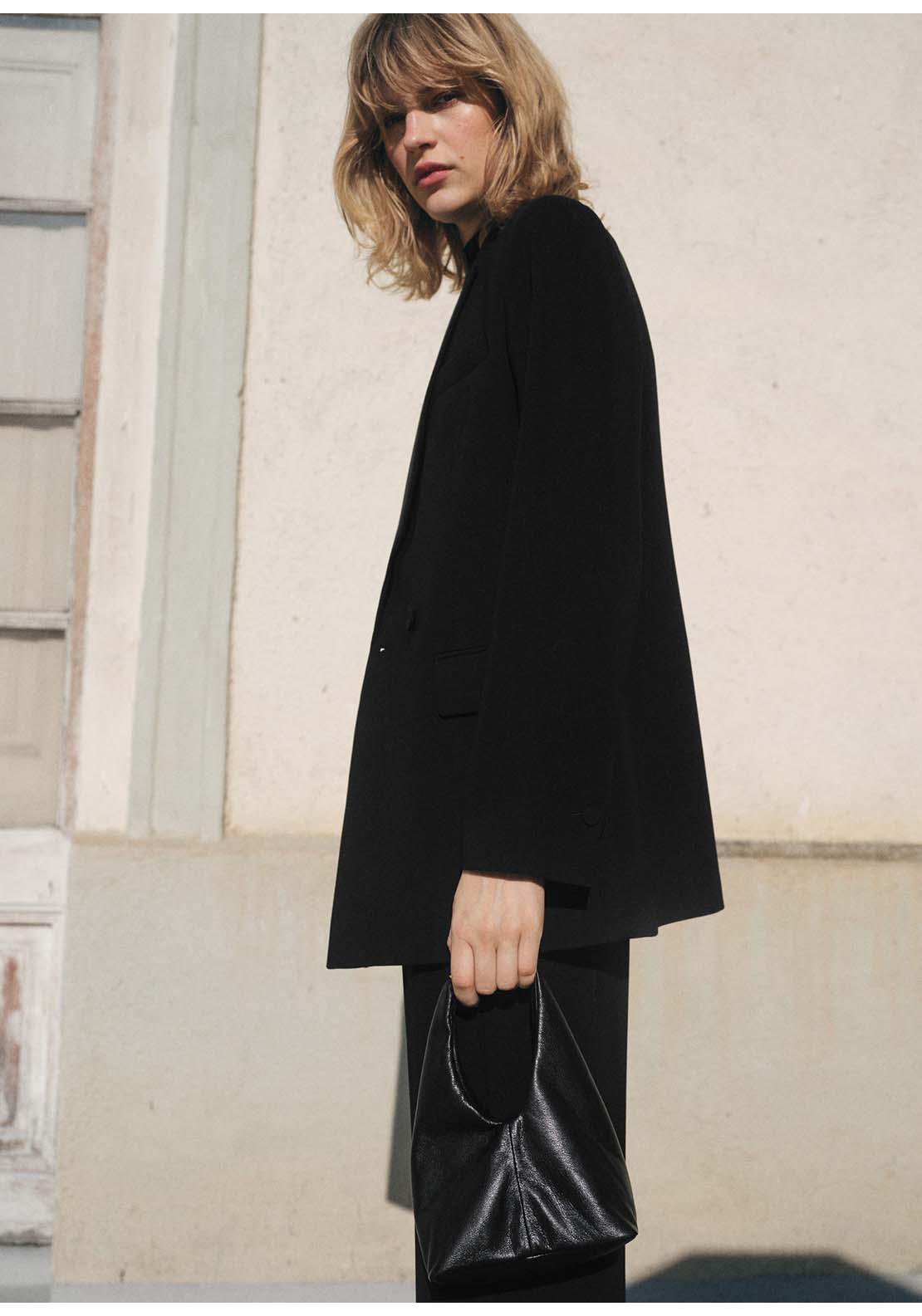 Blazer Iguana - Black