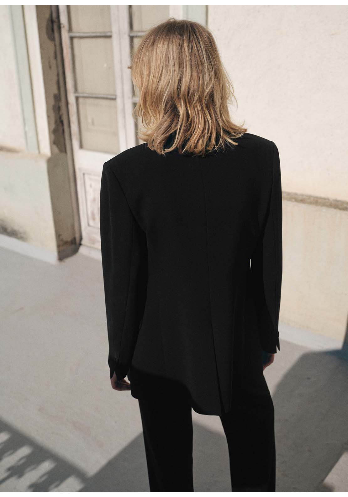Blazer Iguana - Black