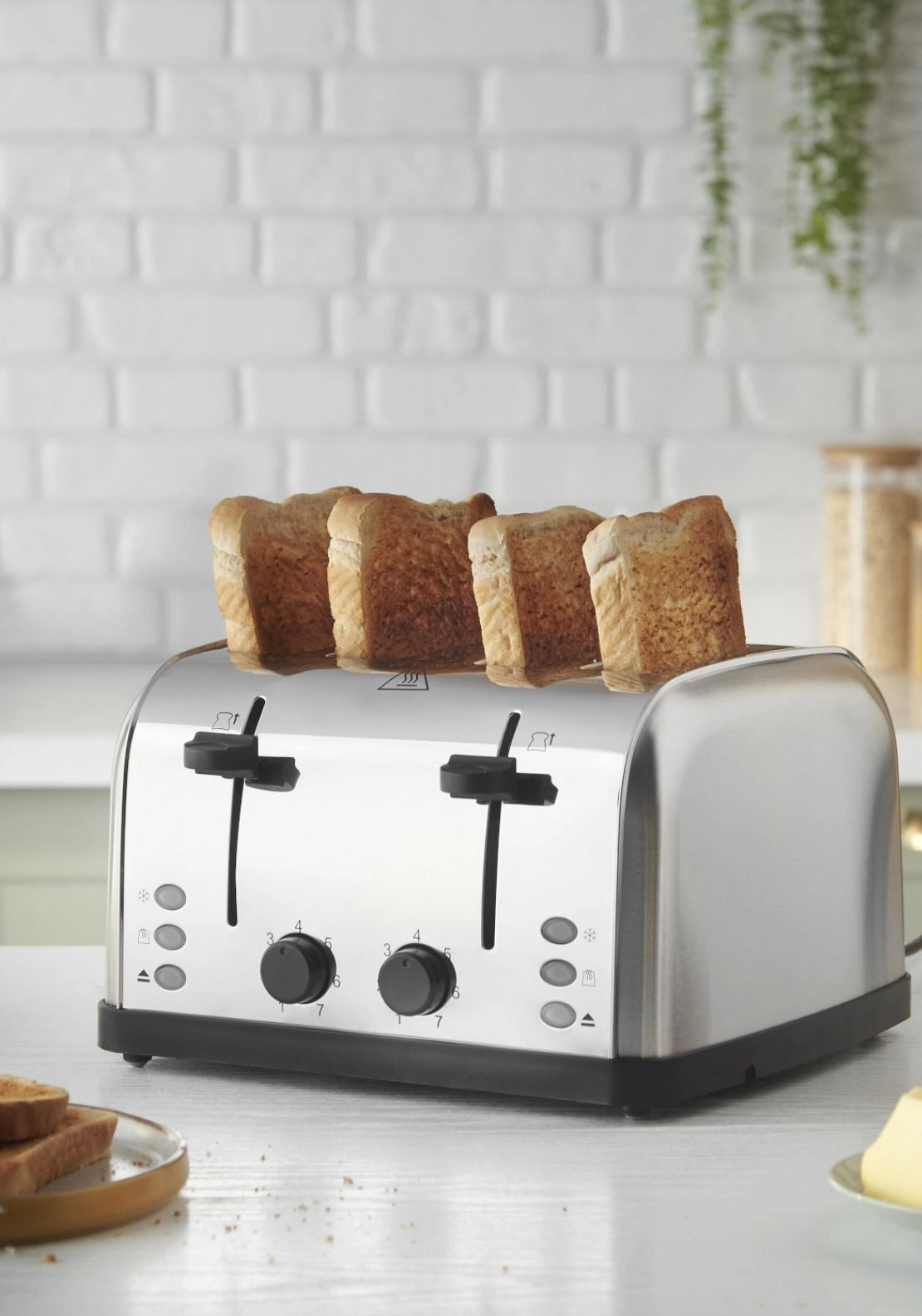 4 Slice Toaster Brushed & Polished Stainless Steel - Model 18790