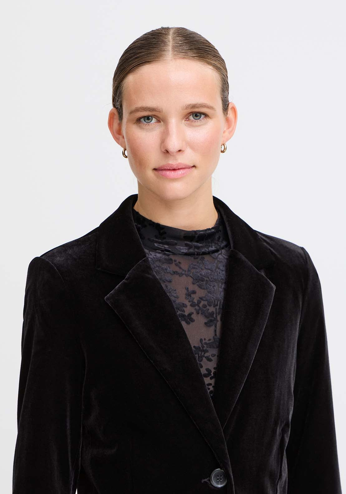 B Young Perlina Blazer - Black 2 Shaws Department Stores