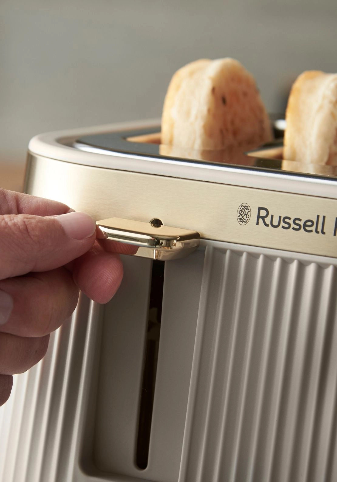 Brontë 4 Slice Toaster Stone - Model 26771