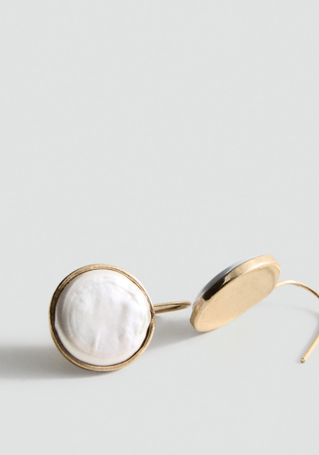 Round Resin Earrings - Gold