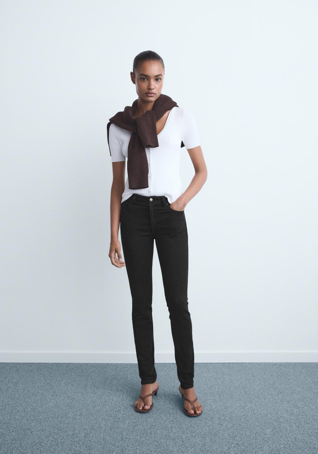 Mid Rise Skinny Jeans - Grey
