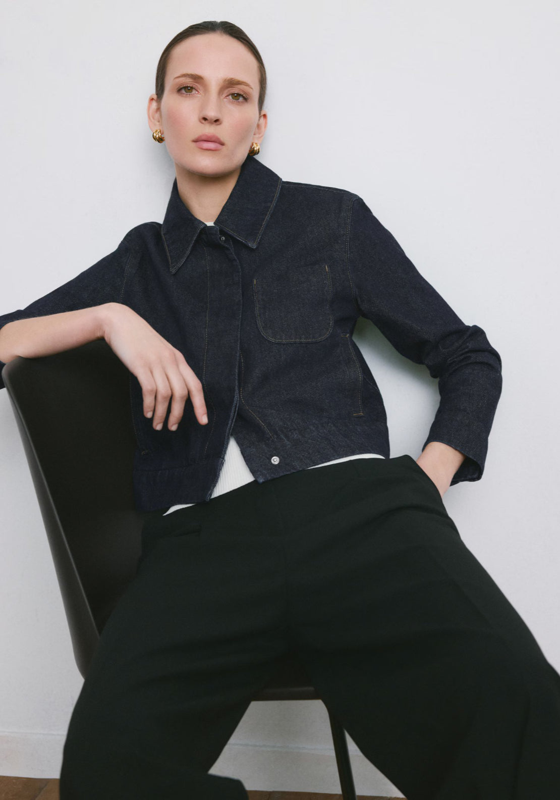 Fitted Denim Jacket With Pockets - Blue