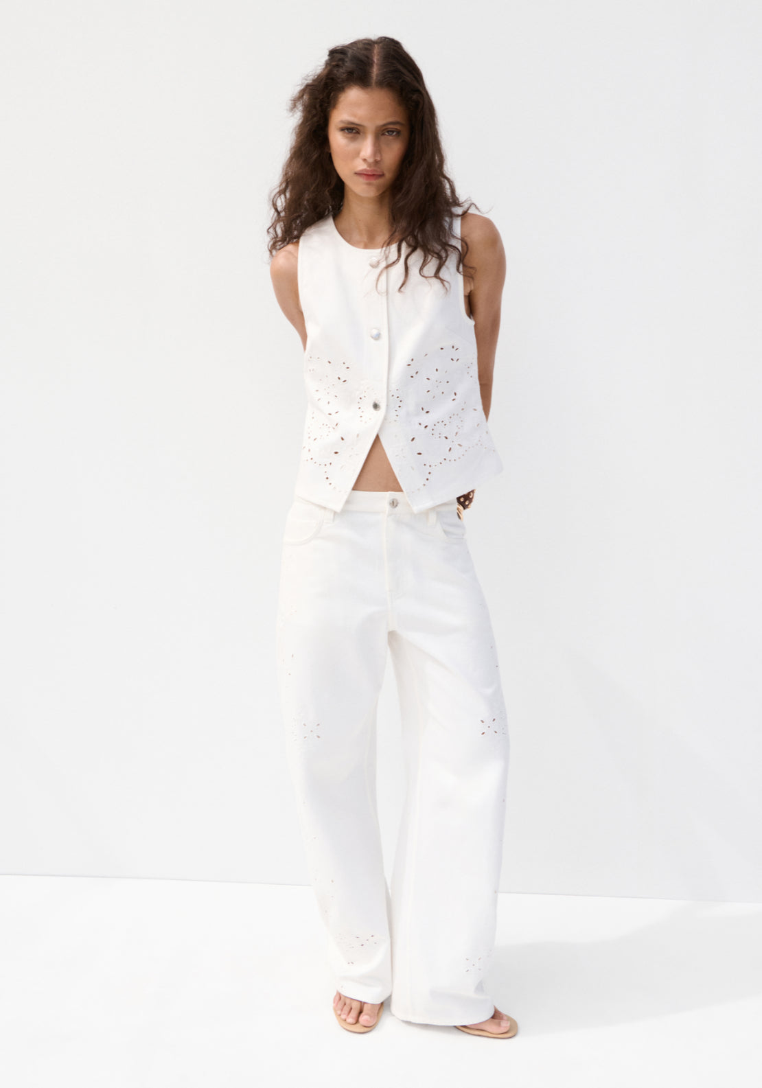 Embroidered Cut Out Balloon Jeans - White