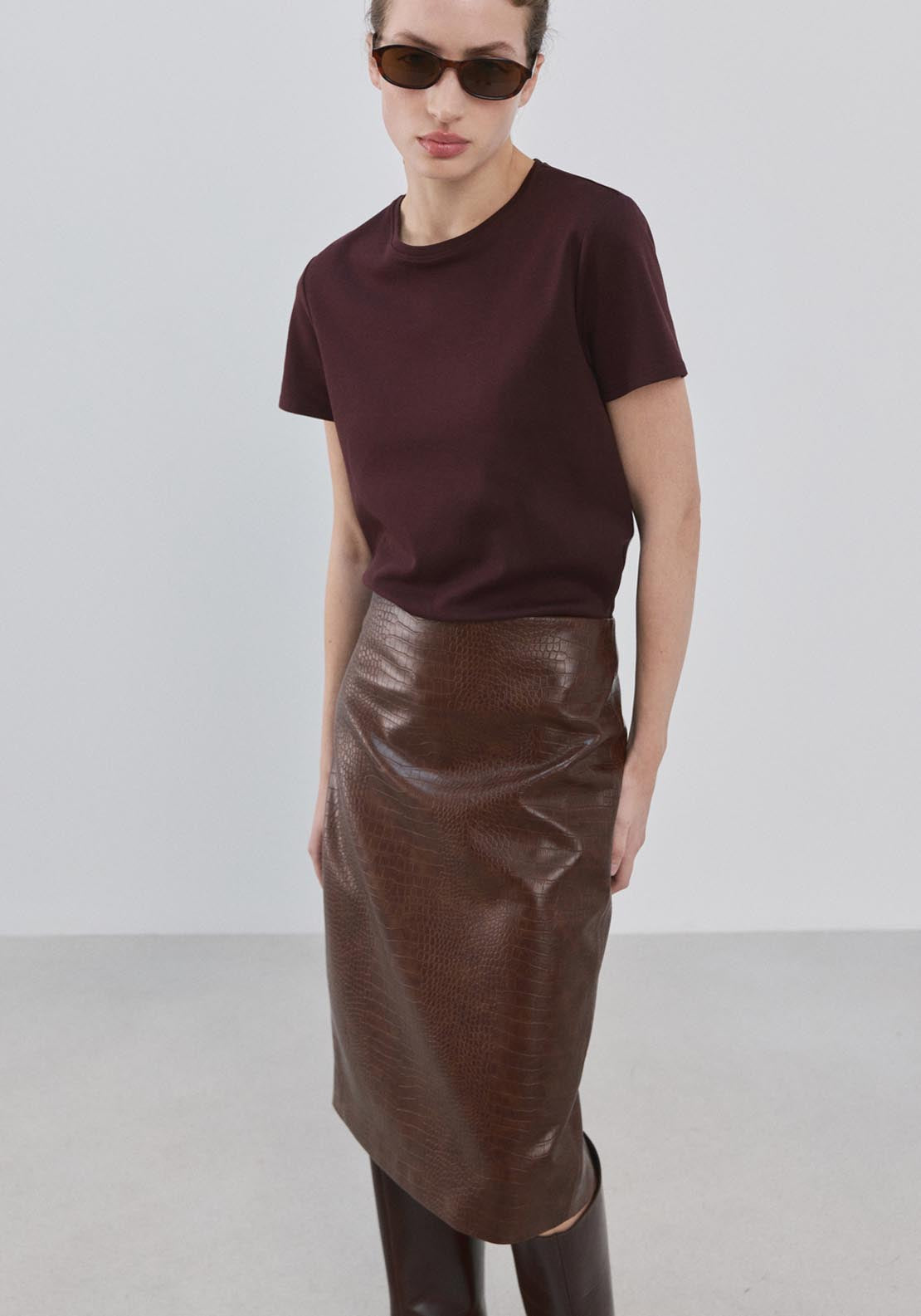 Short Sleeved Cotton T Shirt - Burgundy