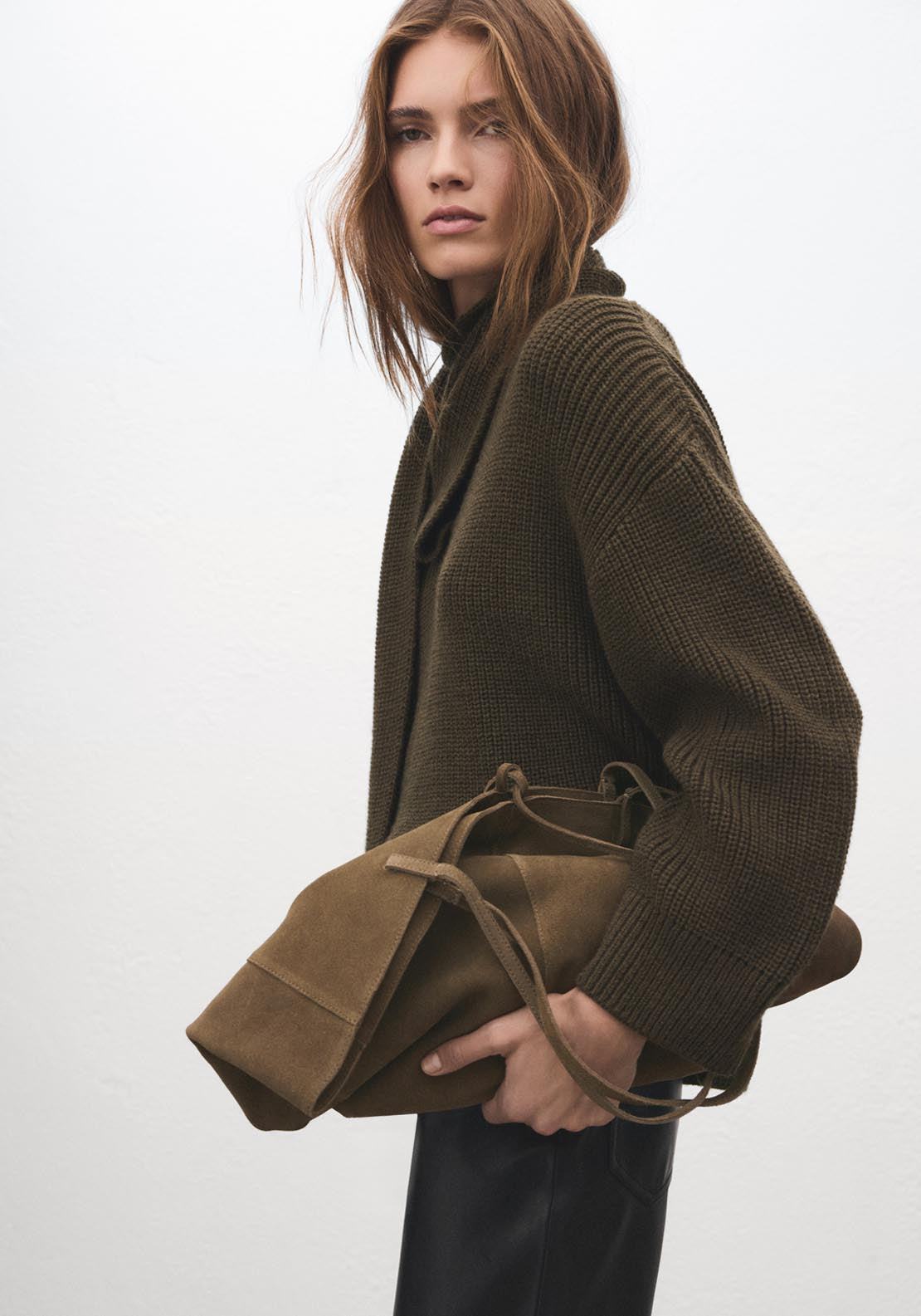 Suede Shopper Bag With Bow Closure - Beige