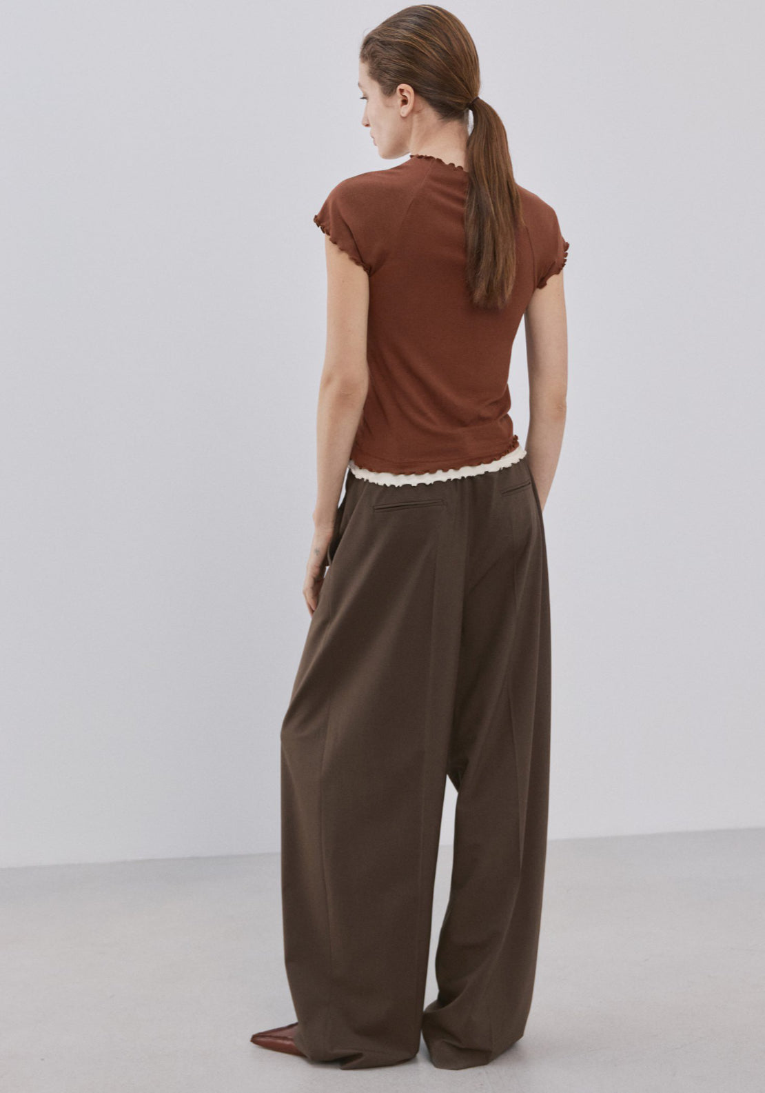 Contrasting T-Shirt - Brown