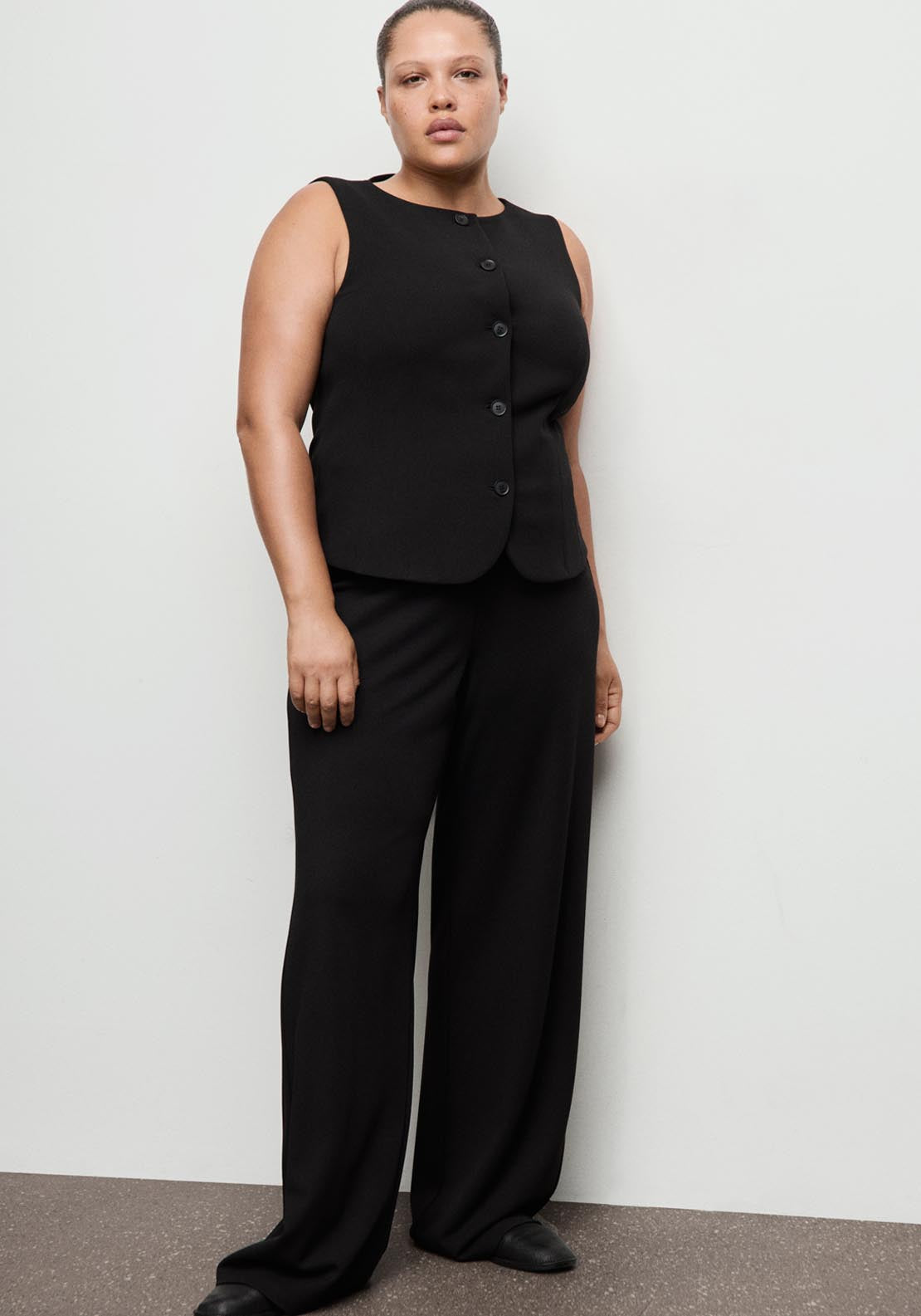 Straight Leg Trousers - Black