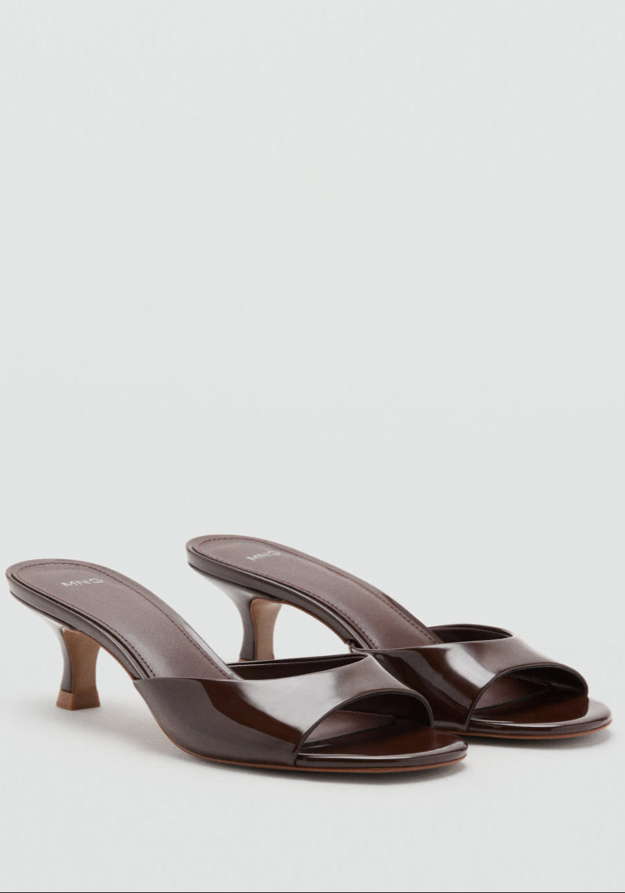 Pointed Heel Sandals - Brown