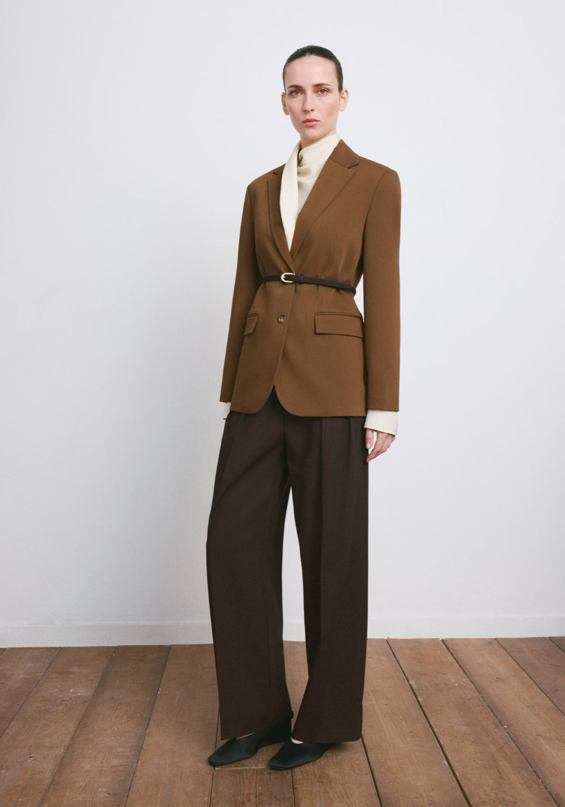 Straight Jacket With Flap Pockets - Brown