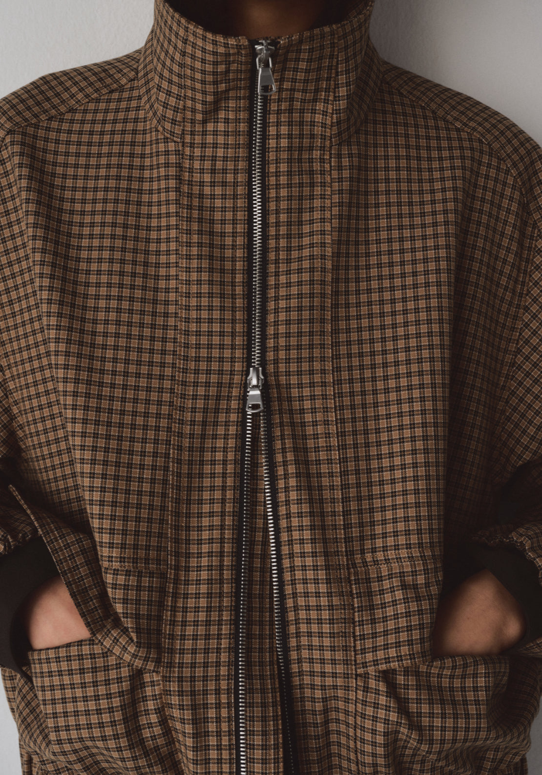 Houndstooth Jacket With High Collar - Brown