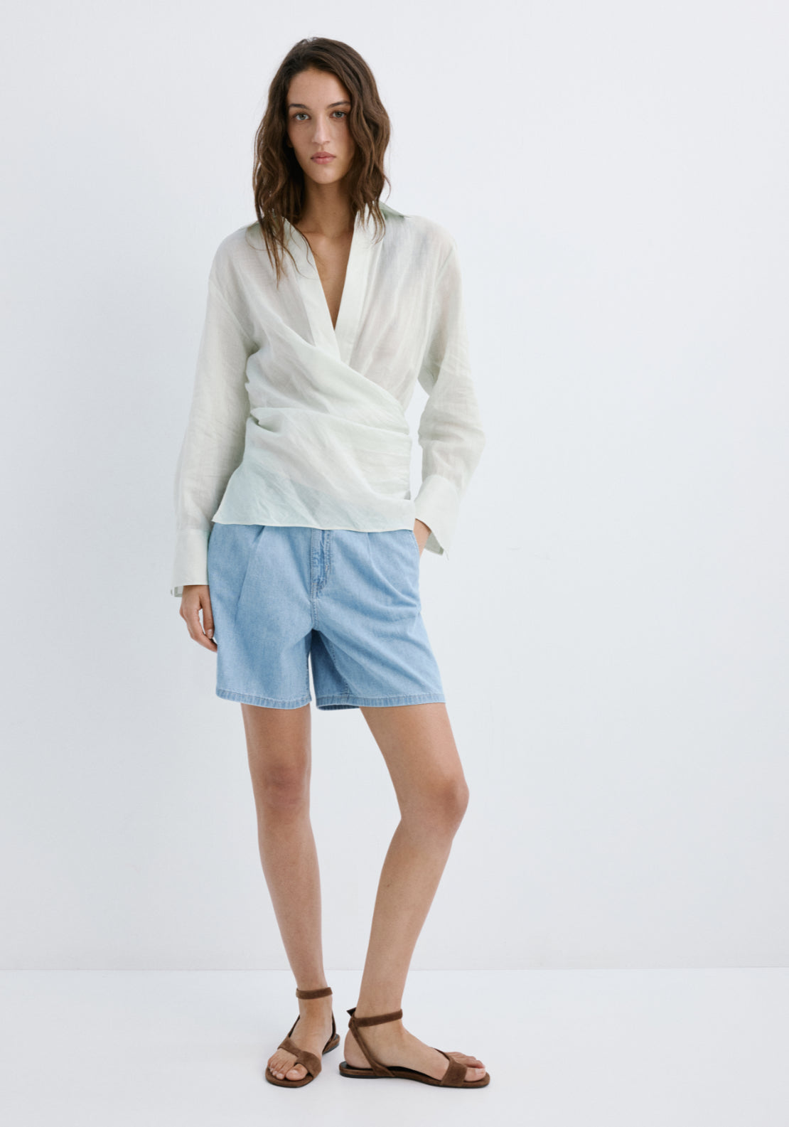 Mid Rise Denim Bermuda Shorts With Pleats - Denim Blue