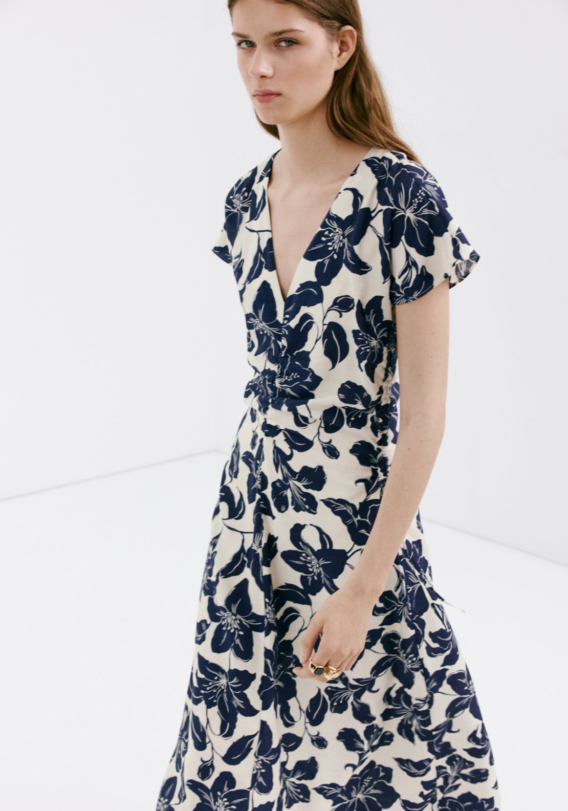 Side Ruched Floral Dress - Cream/navy