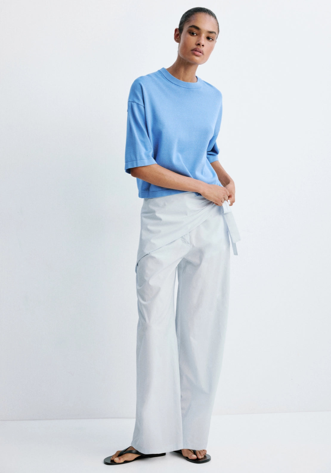 Short Sleeved Knitted Sweater - Blue