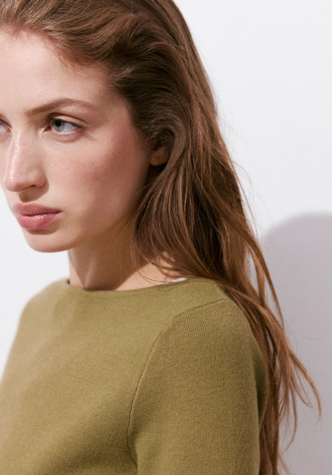 Fine Knit Boat Neck Sweater - Green