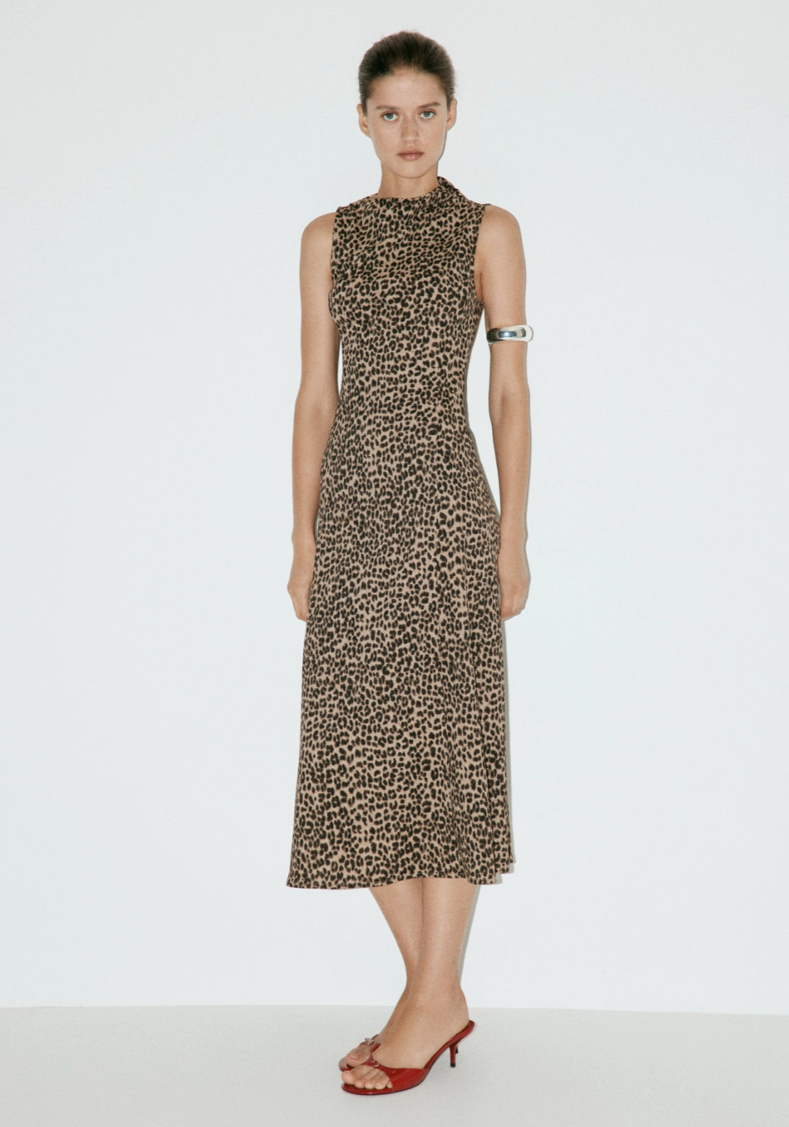 Textured Dress With Gathered Details - Brown