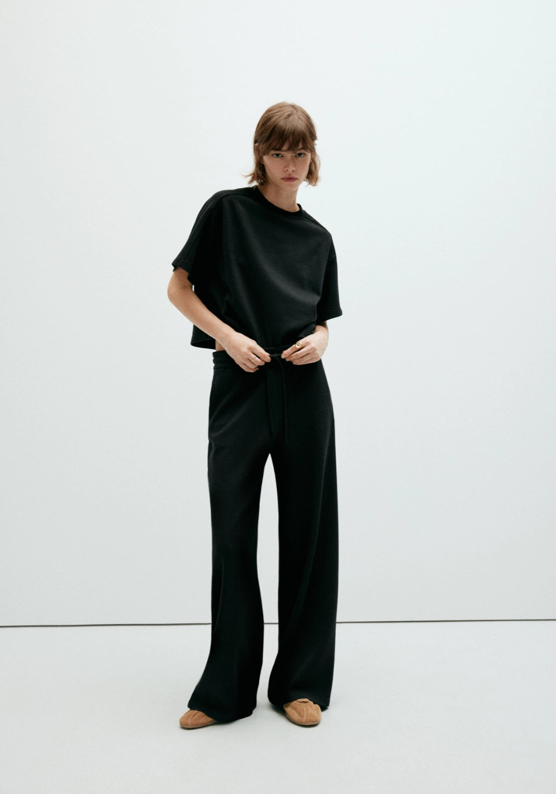 T-Shirt With Seam Detail - Black