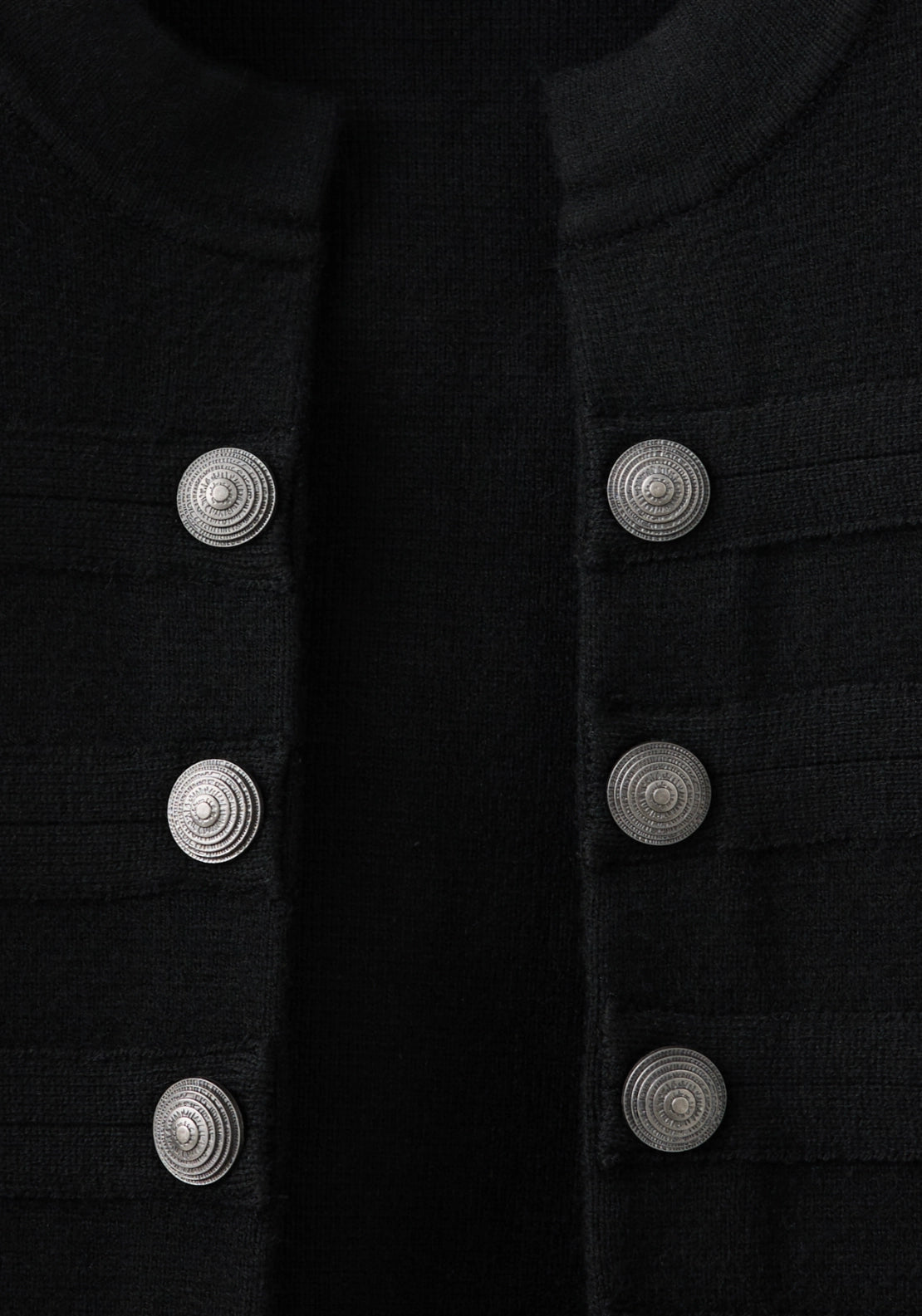 Fine Knit Buttoned Jacket - Black