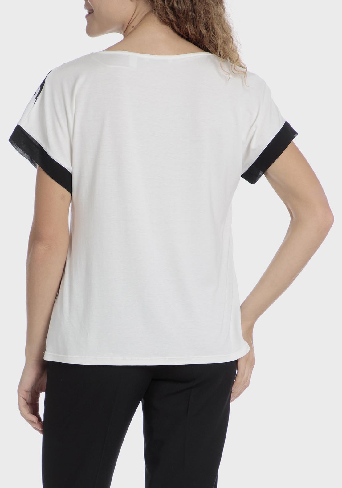 Punt Roma V Neck Leaf Printed T-Shirt - White 2 Shaws Department Stores