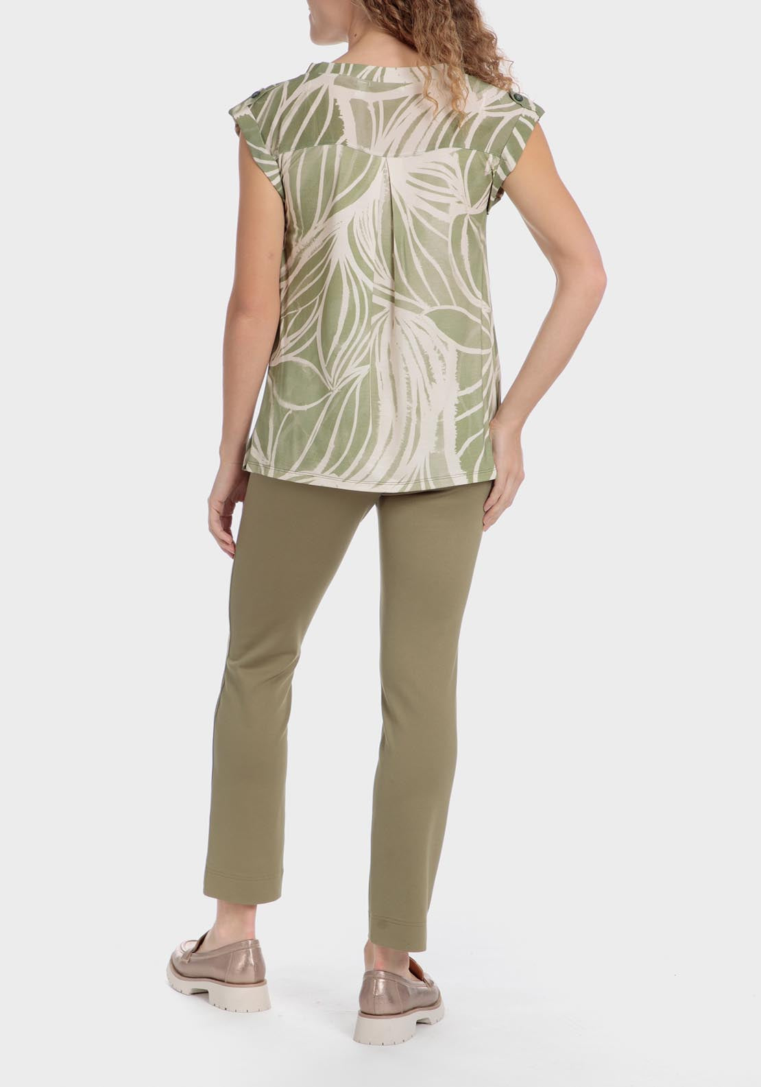 Punt Roma V Neck Leaf Printed T-Shirt - Green 4 Shaws Department Stores