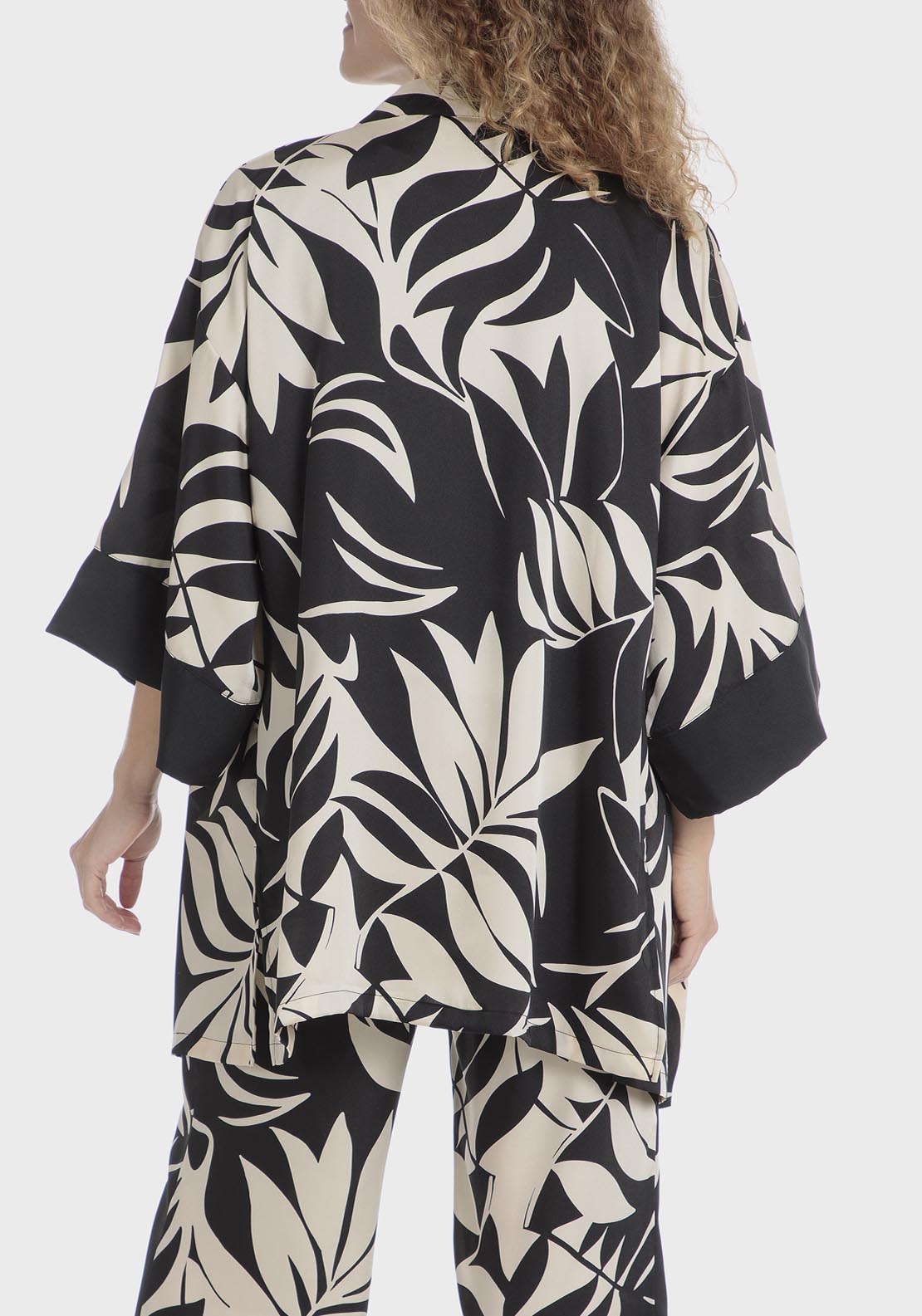 Punt Roma Printed Overshirt - Black 4 Shaws Department Stores