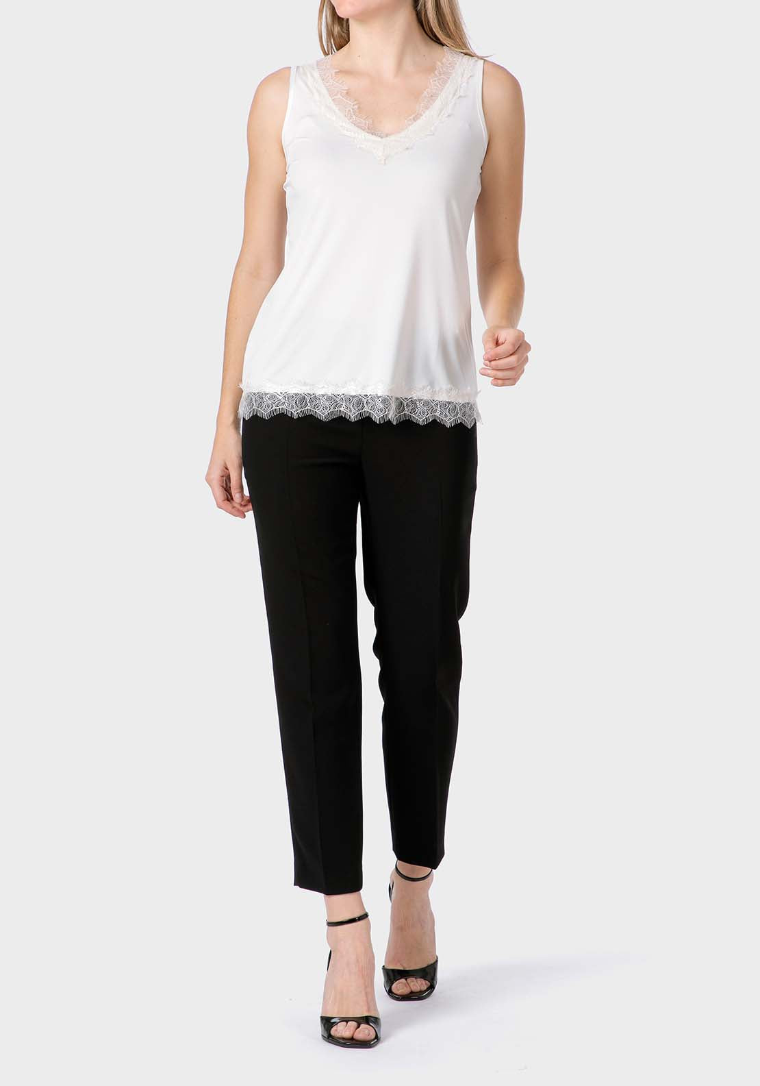 Crepe Capri Trousers - Black