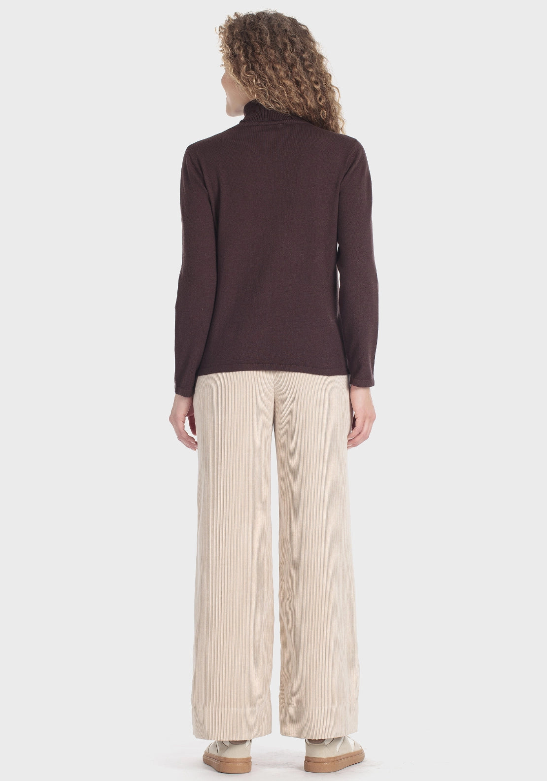 Basic Turtleneck Sweater - Brown