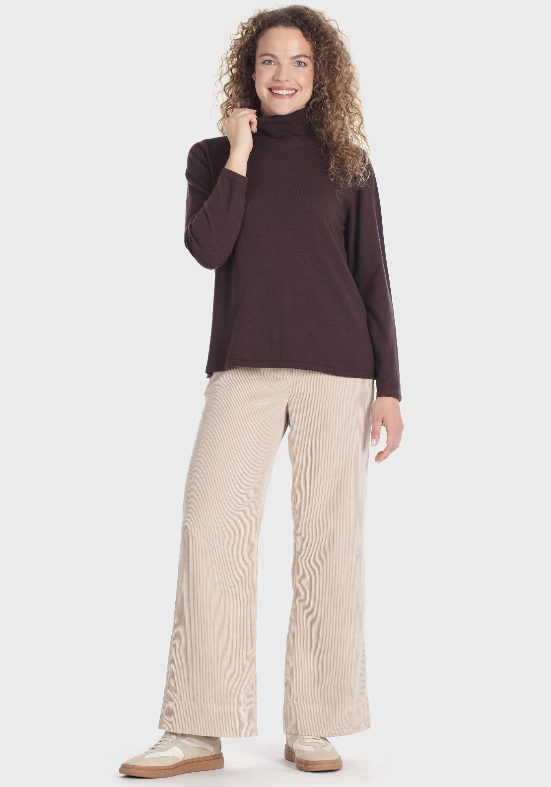 Basic Turtleneck Sweater - Brown