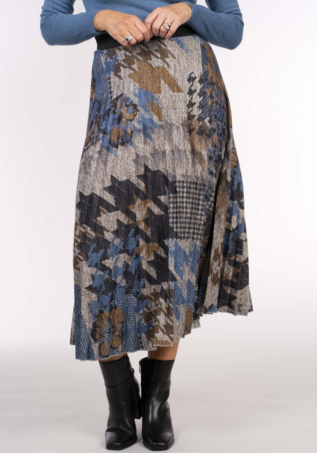 Tea Lane Pleat Print Skirt - Blue Jeans 5 Shaws Department Stores