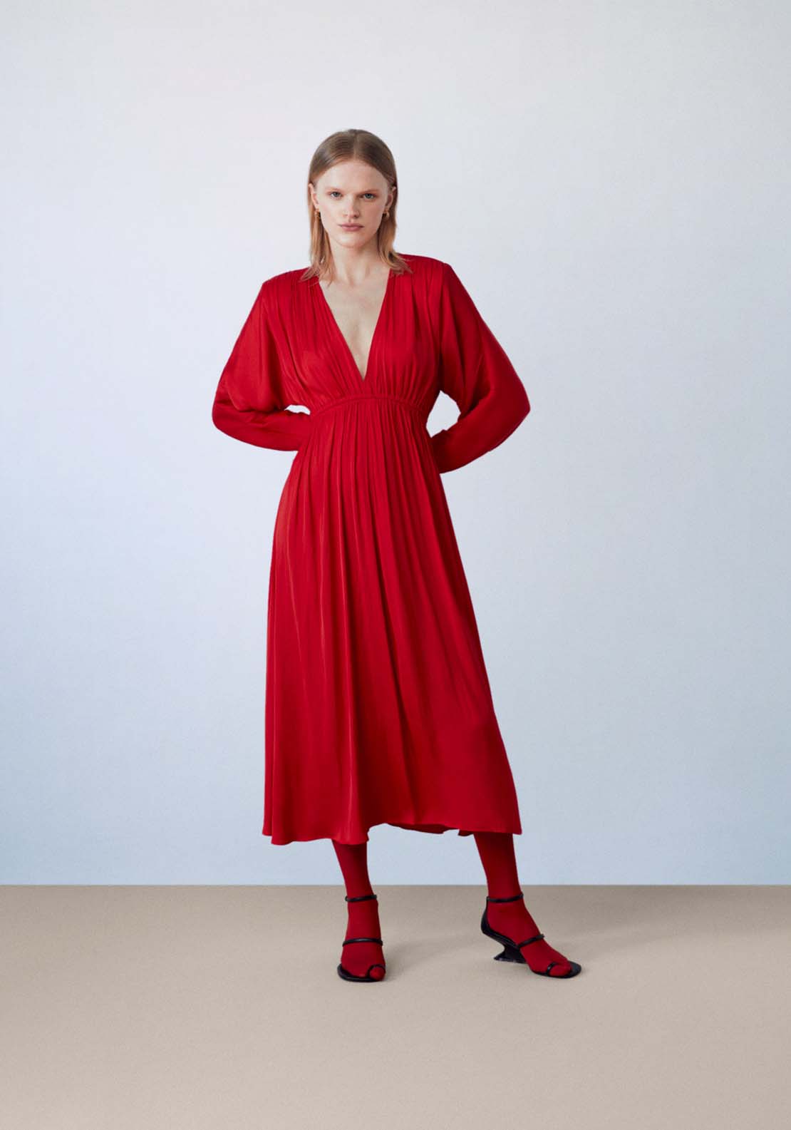 Midi dress with shoulder pads – Shaws