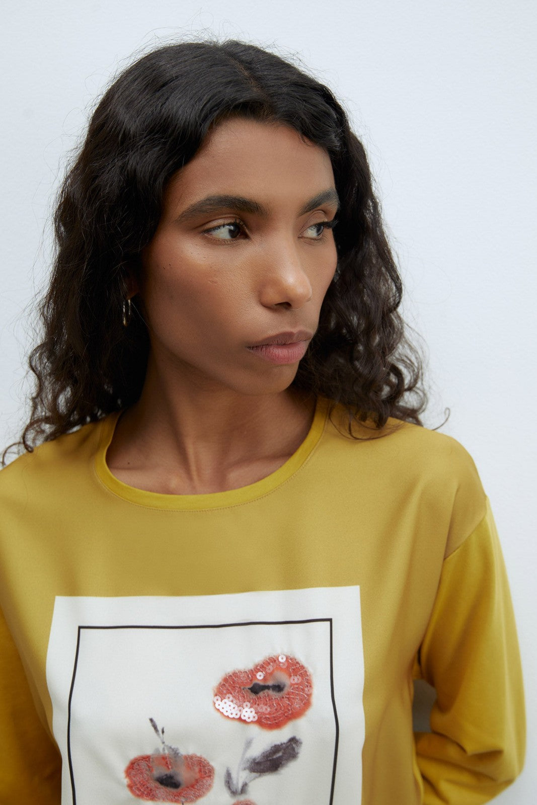 Sfera Graphic-print long-sleeved T-shirt - Olive Green 4 Shaws Department Stores