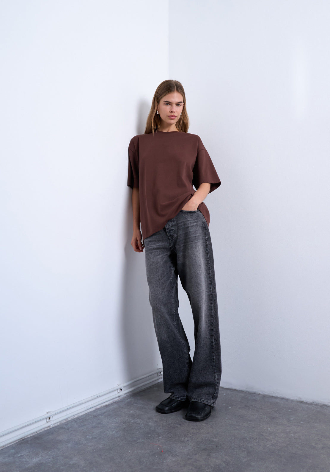 Victoria Short Sleeve Oversized T-Shirt - Chocolate Brown