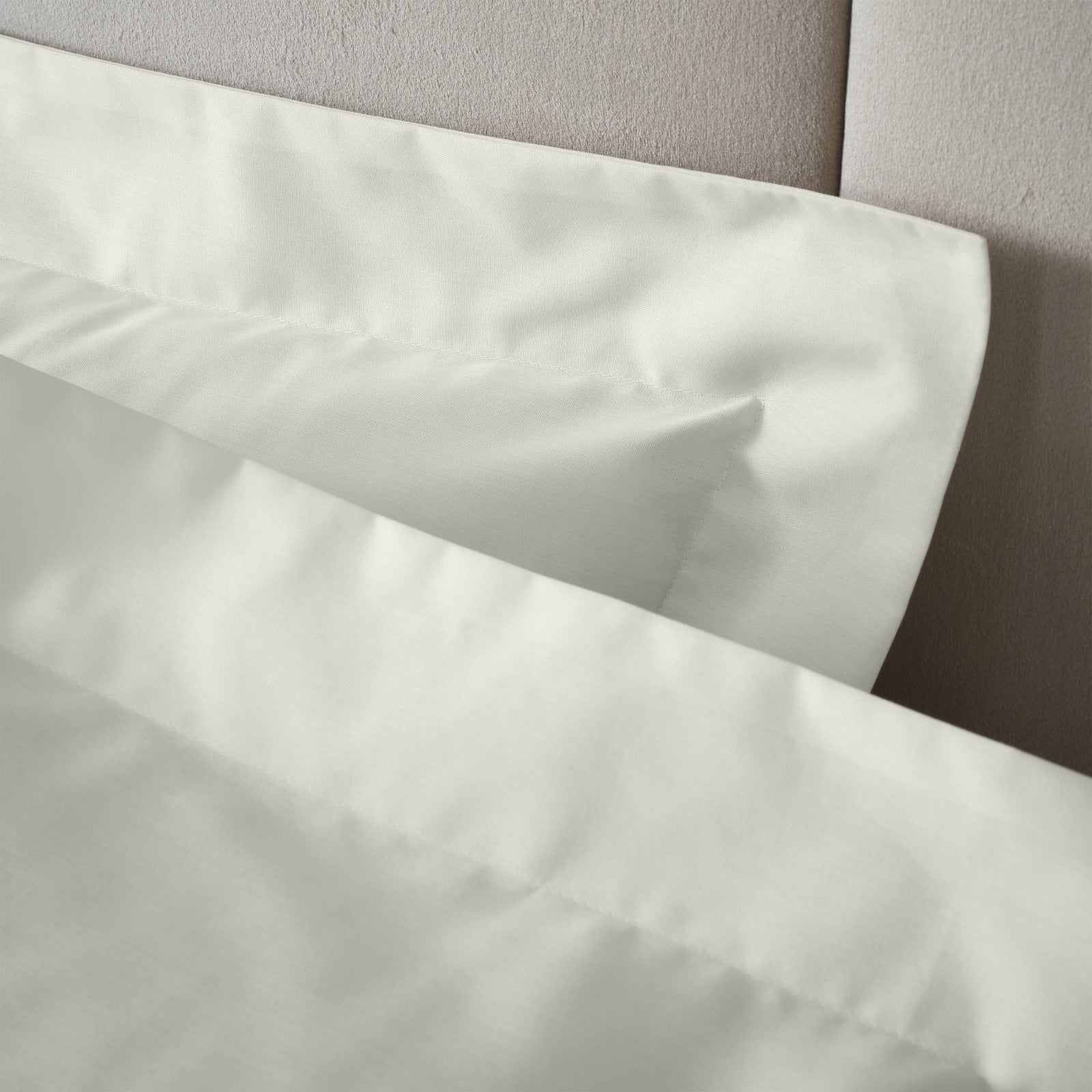 Bianca 180 Thread Count 100% Egyptian Cotton Oxford Pillowcase - Cream 2 Shaws Department Stores