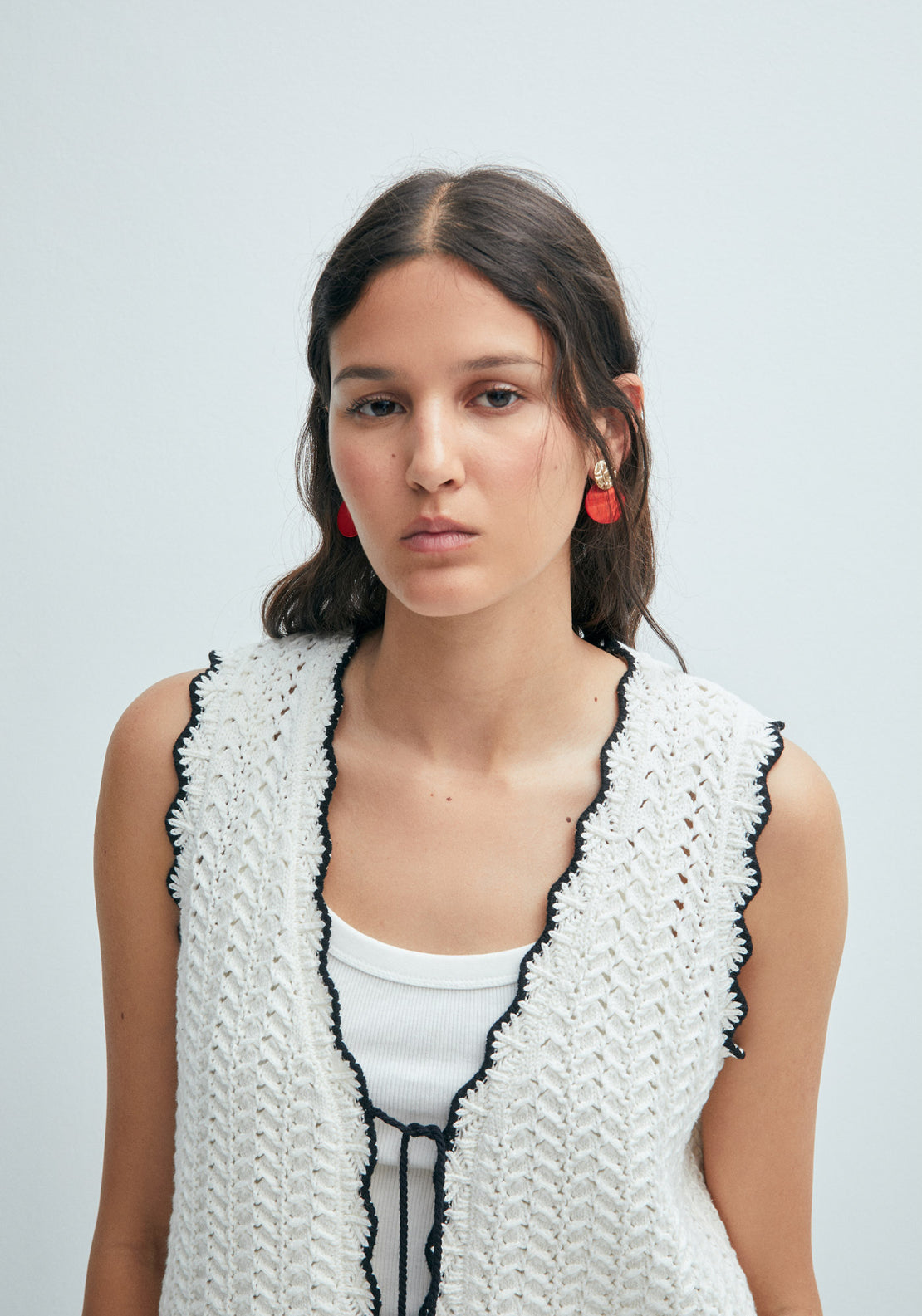 Contrast Trim Vest - White
