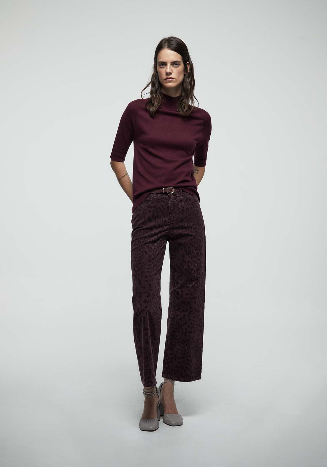 Perkins Collar Sweater - Red