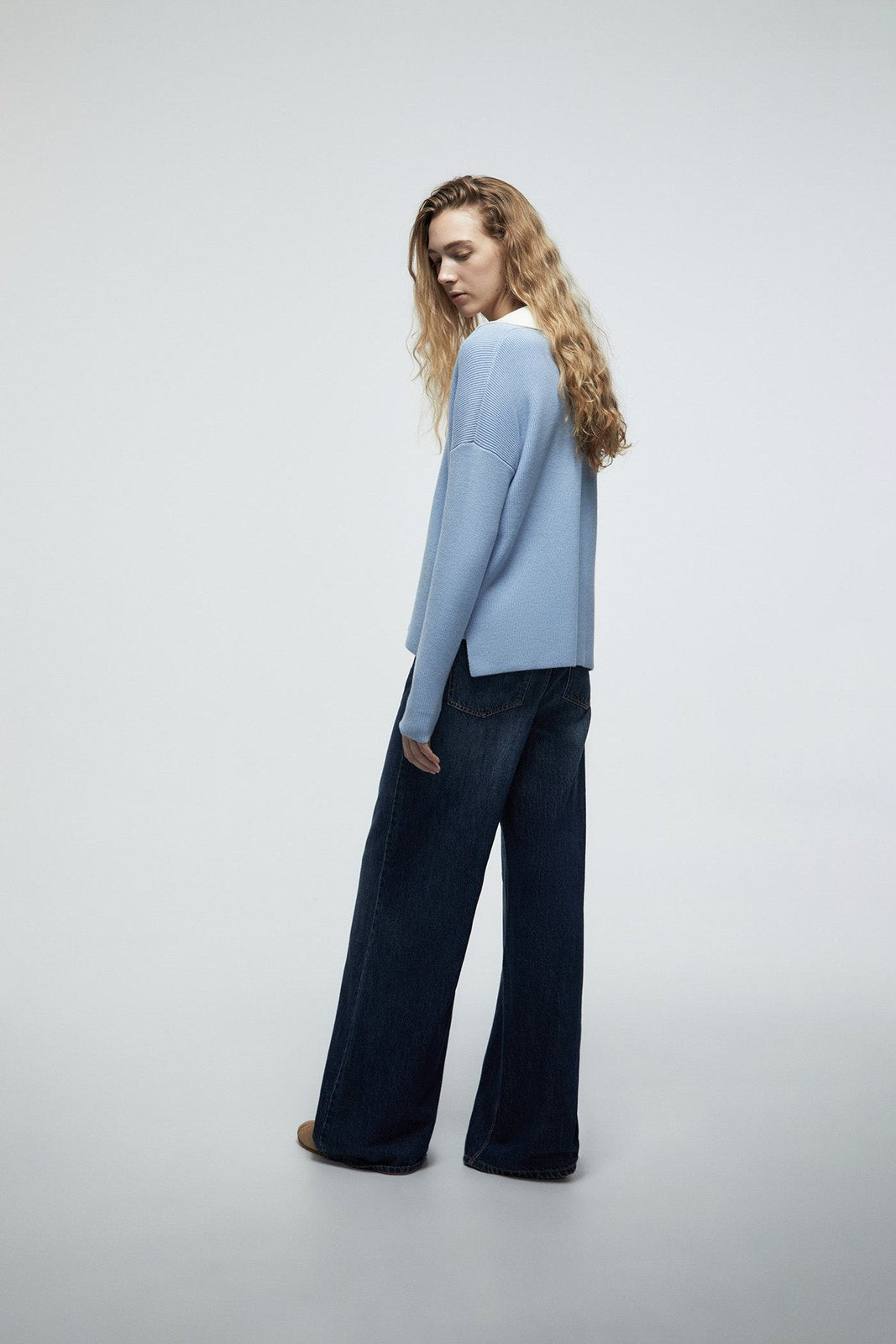 V-Neck Sweater - Blue