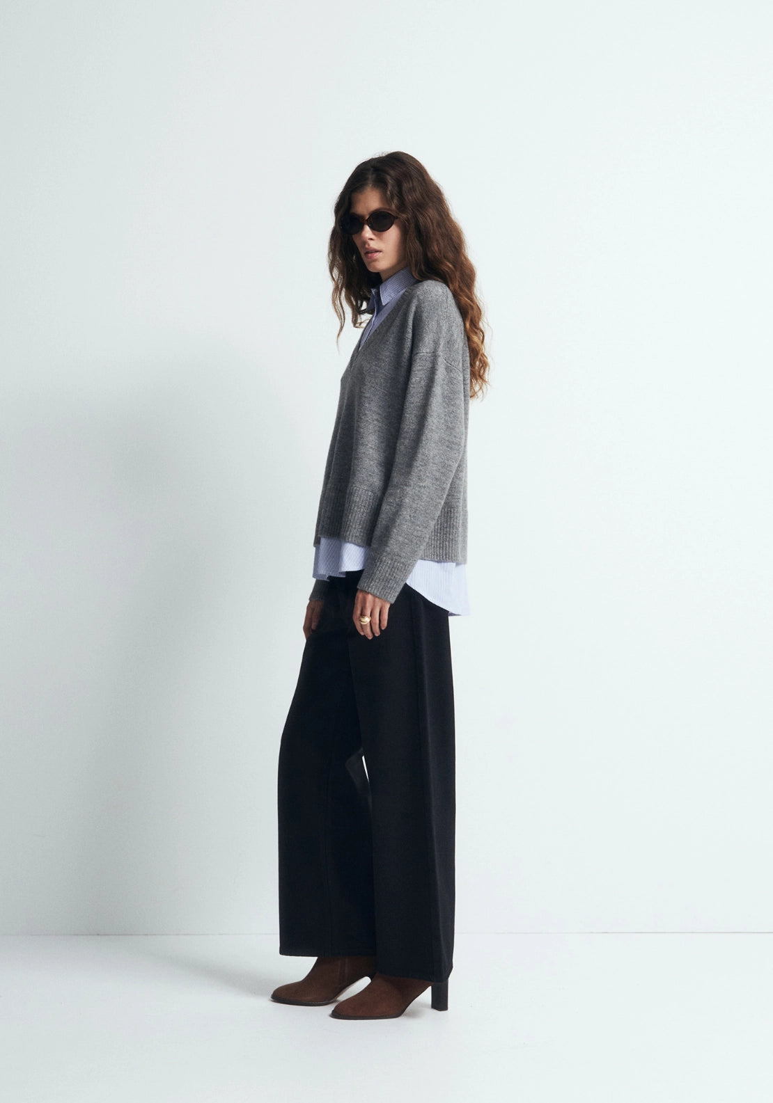 Mixed Fabric V-Neck Sweater - Grey