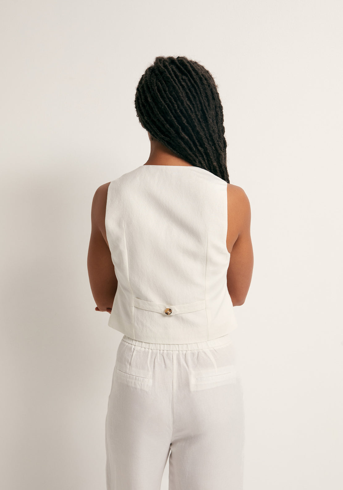 Pointed Hem Linen Waistcoat - White