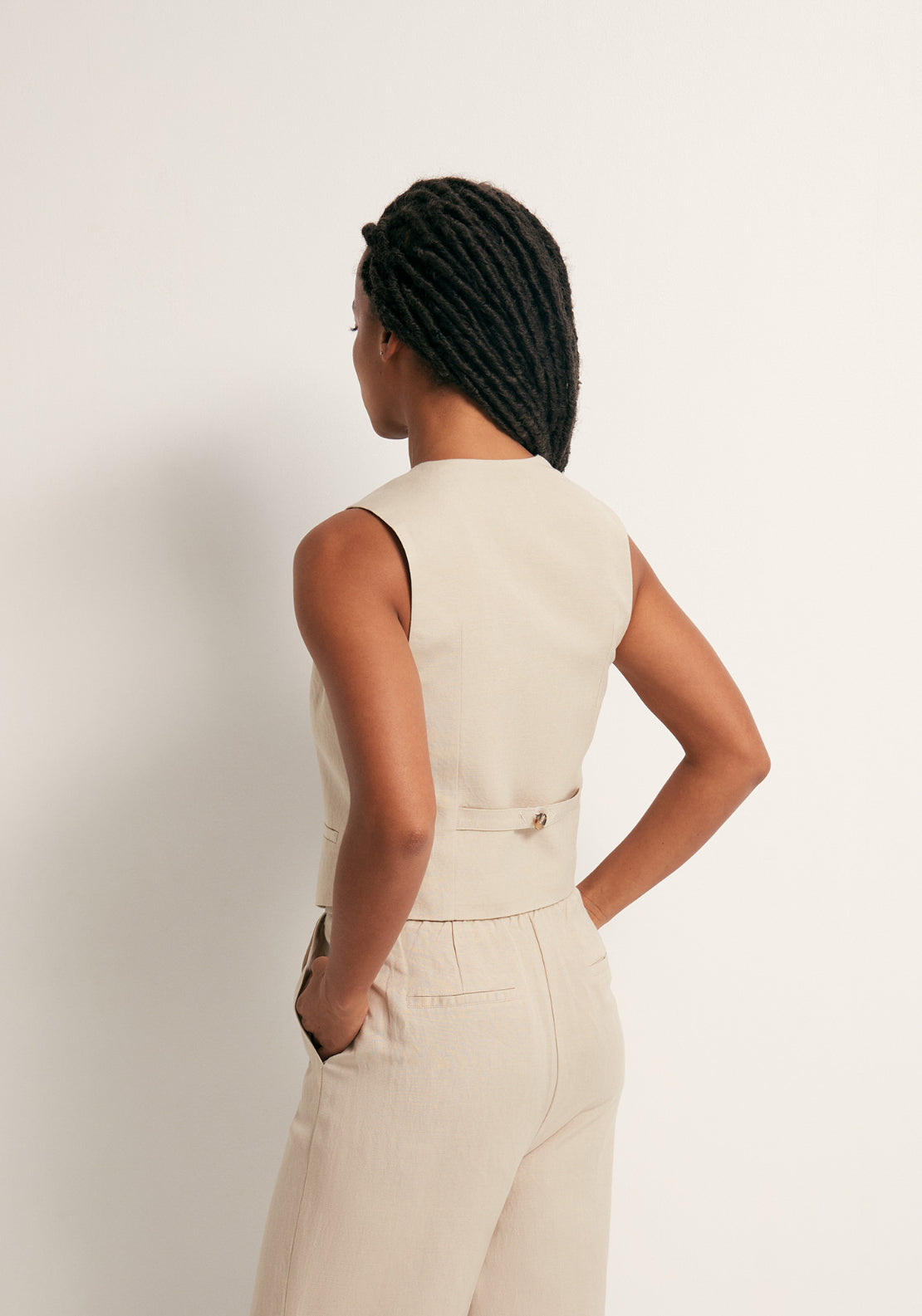 Pointed Hem Linen Waistcoat - Beige