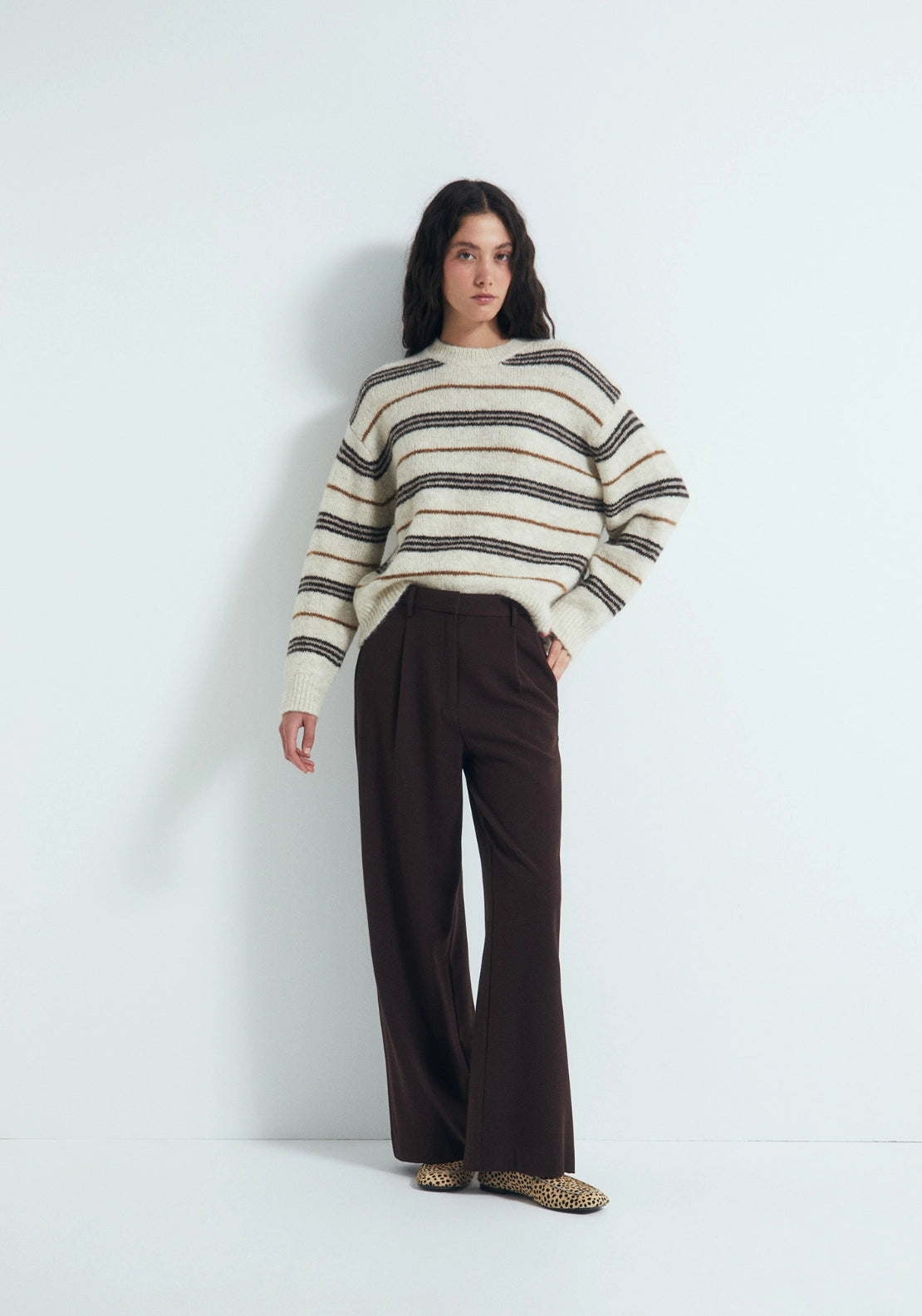 Pleated Elasticated Trousers - Brown