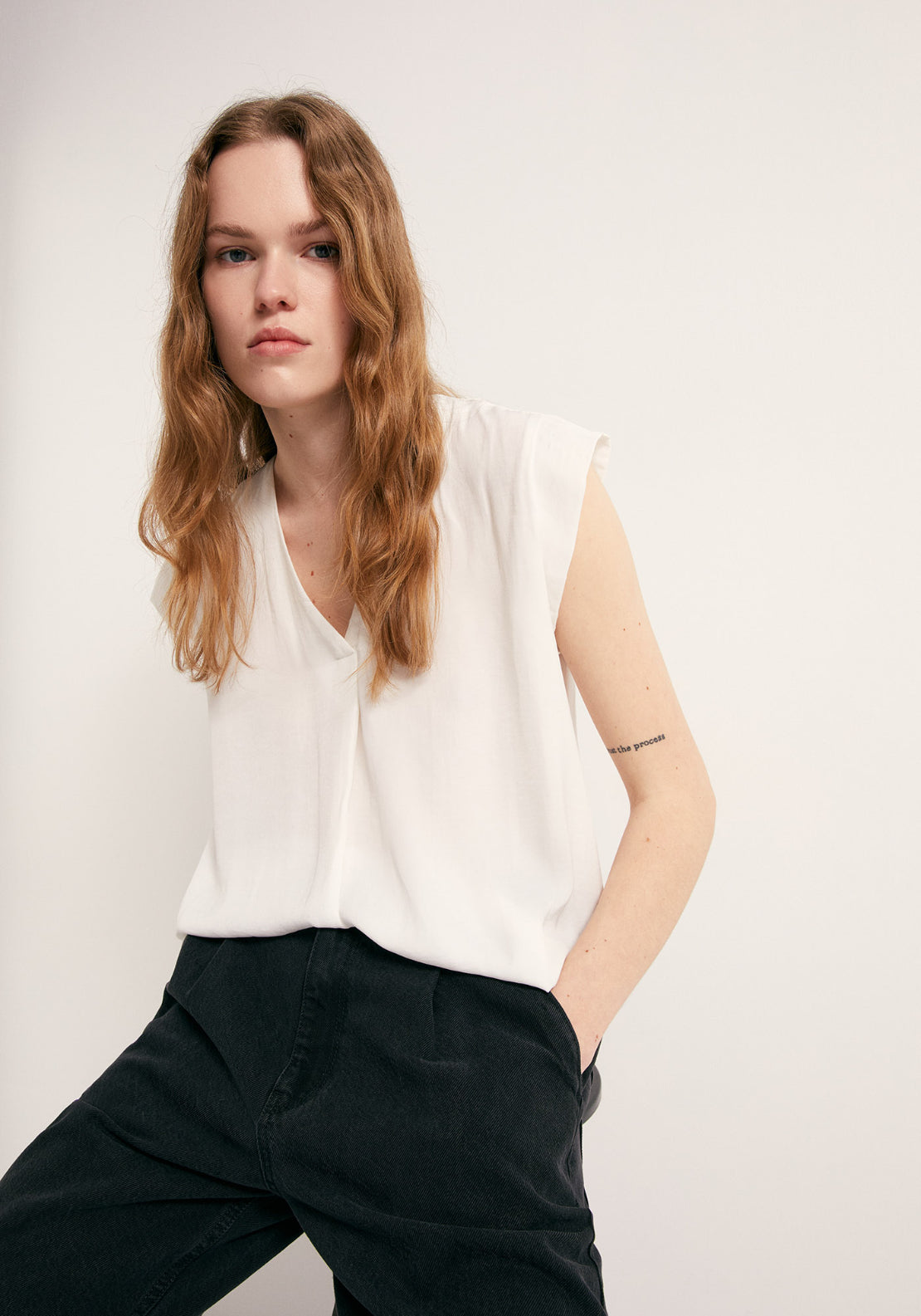 Basic Sleeveless Top With V Neck Top - White