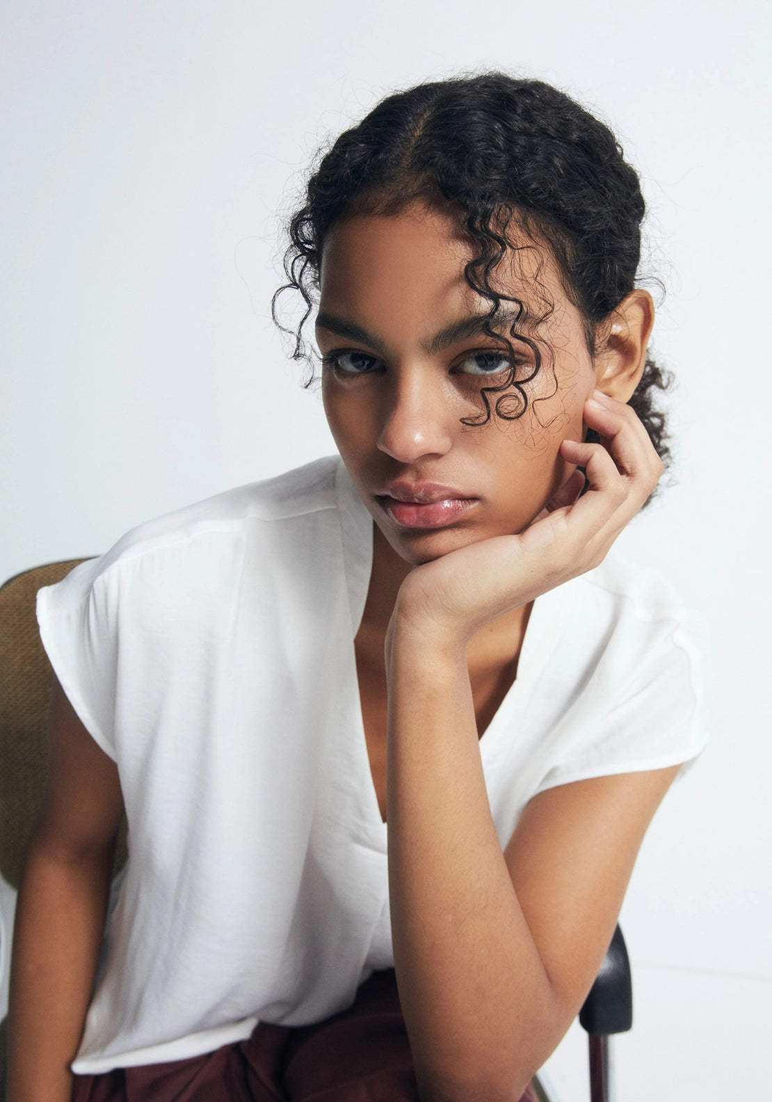 Loose-Fit V-Neck Top - White