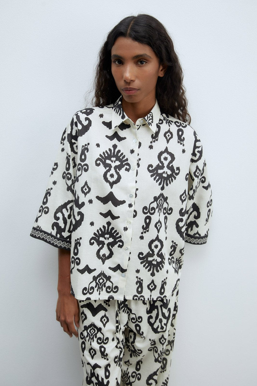 Sfera Printed shirt - Black 2 Shaws Department Stores