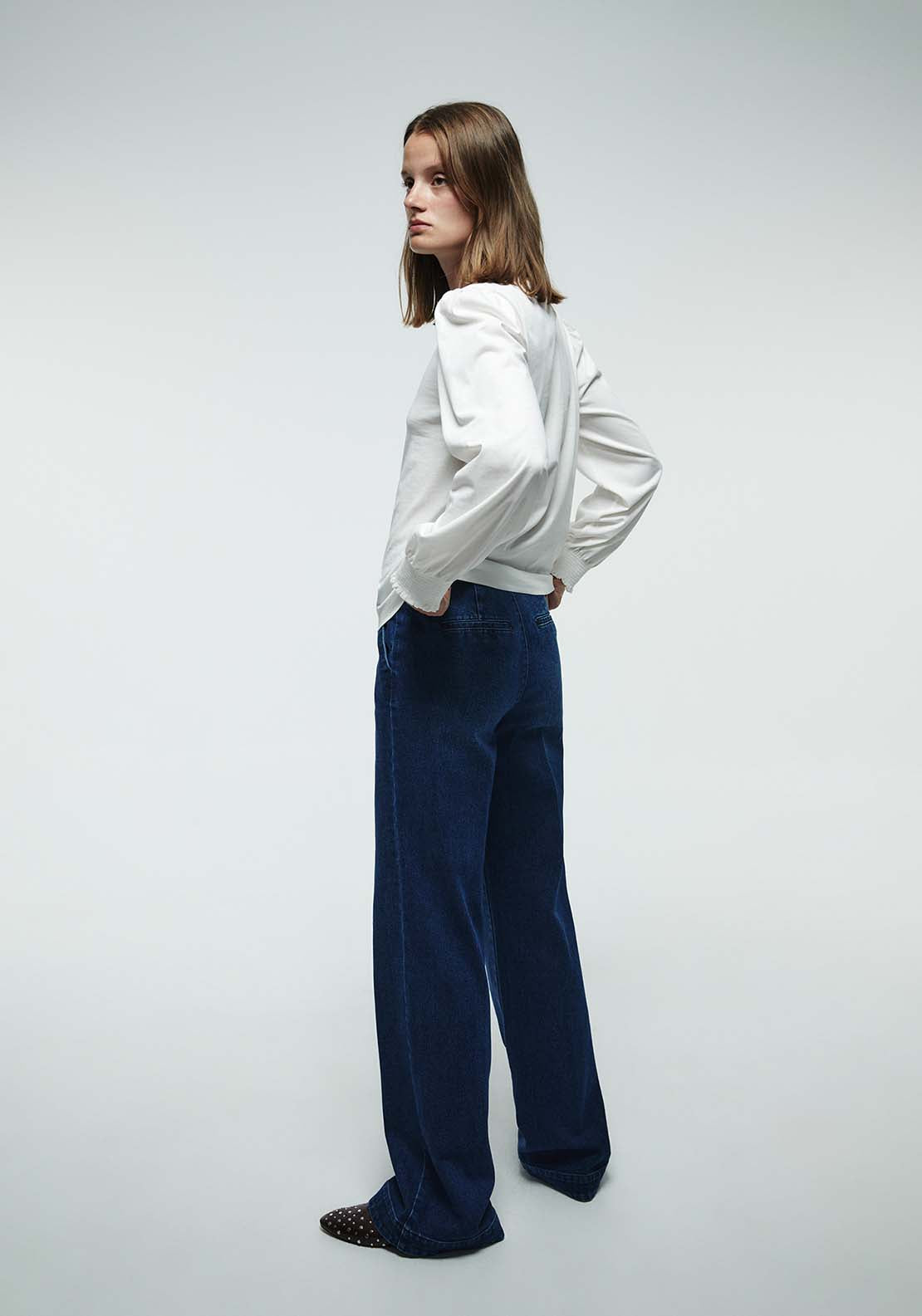 Buttons Plain Top - White